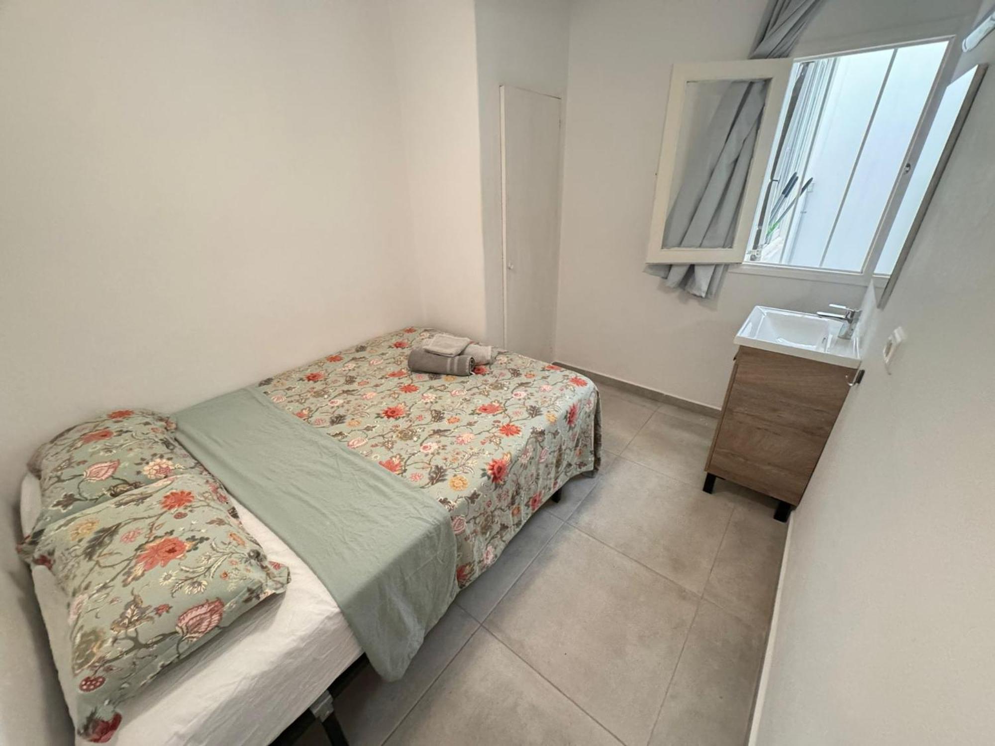 Cisne By Nest Hostel Sant Antoni de Portmany Esterno foto
