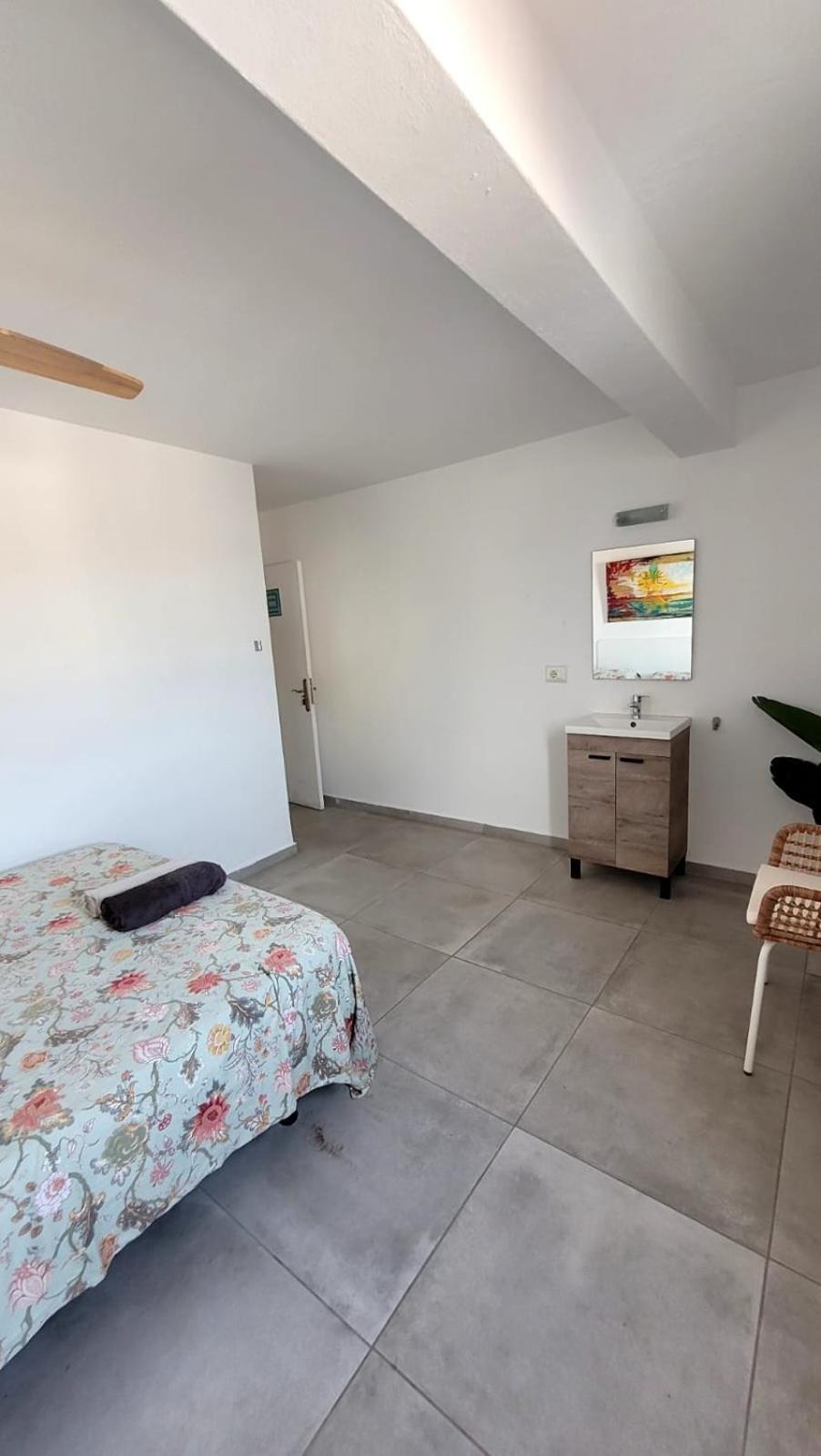 Cisne By Nest Hostel Sant Antoni de Portmany Esterno foto